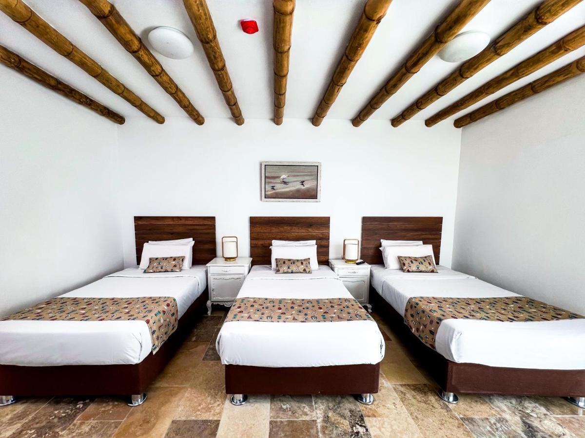 Atoq Paracas Reserva Exterior foto